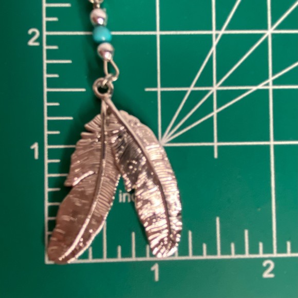 Silver Tone Chain Necklace With Southwestern Style Beads Double Feather Pendant - Picture 8 of 9